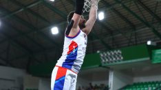 Anadolu Efes normal sezonu lider tamamladı