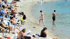 Bodrum’a erken gelenleri güneşli hava karşıladı, sahiller doldu taştı