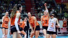 Eczacıbaşı Fenerbahçe’ye şampiyonluğu bırakmadı, seri uzadı