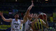 Fenerbahçe Beko, Darüşşafaka’yı farklı yendi
