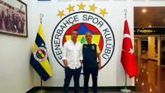 Fenerbahçe takımı ve teknik direktör İsmail Kartal, olağanüstü genel kurul öncesi Ali Koç ile buluştu”