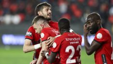 Gaziantep FK Kasımpaşa karşısında işi ilk yarıda bitirdi