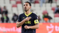 İrfan Can Kahveci: Sinirliyim! Futbolu biraz bilmek gerekiyor