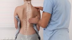 Skolyoz nasıl düzelir, tedavisi var mı?