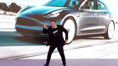 Tesla çakıldı… Musk, yönetimden çekilecek mi?