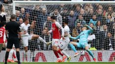 Tottenham’ı yenen Arsenal koltuğu korudu