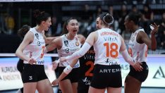 VakıfBank’ı yenen Eczacıbaşı Dynavit finale yükseldi