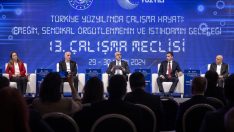 Yandaş sendika, bakanın önünde eleştirdi: Asgari ücret tepkisi