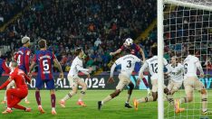 Barcelona’yı Valencia karşısında galibiyete Lewandowski taşıdı