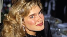 Brooke Shields’ten şaşırtan itiraf: Yetişkin kızlarıyla birlikte uyuyor