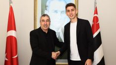 Demir Ege Tıknaz imzayı attı