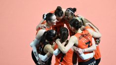 Eczacıbaşı Dynavit üç oyuncusunun sözleşmelerini uzattı