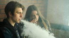 Instagram ve TikTok tehdidi: Sigara içme oranını dört kat artırıyor