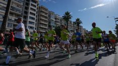 İzmir Karşıyaka’da Anneler Günü’ne özel 35. Zübeyde Hanım Koşusu gerçekleşti