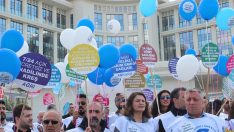 Sağlık çalışanları isyanda: Sağlığa bakan aranıyor!