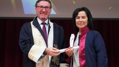 62 yaşında bölüm birincisi olarak mezun oldu