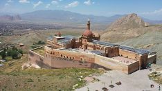 İshak Paşa Sarayı’nda bayram yoğunluğu