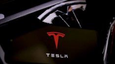 Tesla 125 bin 227 aracını geri çağıracak