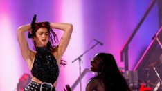 Glastonbury 2024’te neler yaşandı? Çocukluk hayalini gerçekleştirenler, boş alanda konser verenler…