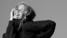 Hailey Bieber’in Rhode’u İle Claudia Schiffer Bir Arada