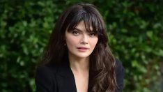 Uzak Şehir’in Alya’sından set paylaşımı: Sinem Ünsal’ın “erken set kombini”