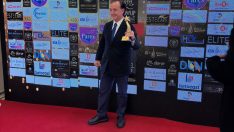 Onur ödülünü diş hekimi Prof. Dr. Yıldırım Hakan Bağış aldı