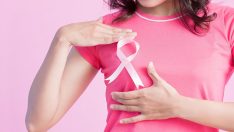 HER 8 KADINDAN BİRİ MEME KANSERİ RİSKİ TAŞIYOR