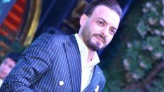 MOHAMED NAJAR’DAN MAHSUN KIRMIZIGÜL ŞARKISI