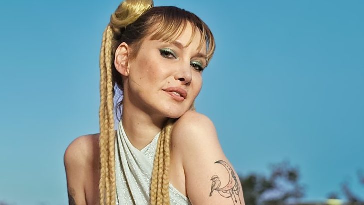 GÖKÇE’DEN GYPSY POP ŞARKI !HASTAYIM SANA’