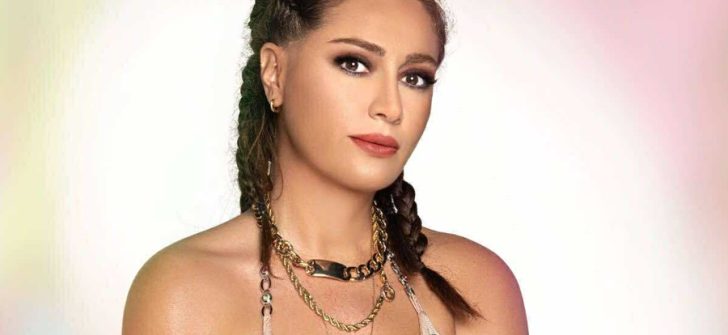 ZEYNEP YILMAZ’DAN YILLAR SONRA SAHNELERE BÜYÜK DÖNÜŞ