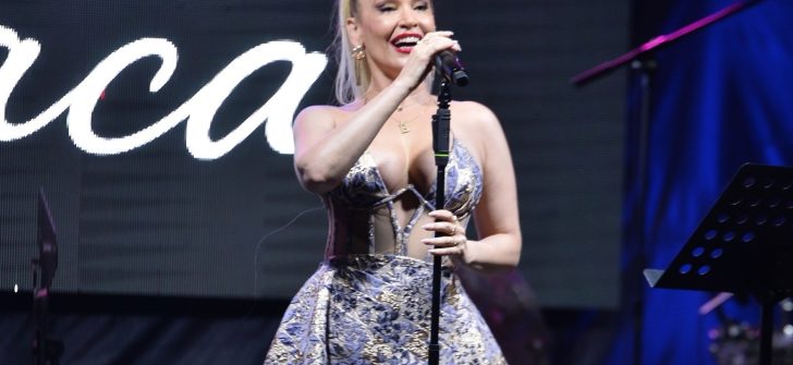 BANU KARACA’DAN AZKA’DA MUHTEŞEM BODRUM GECESİ