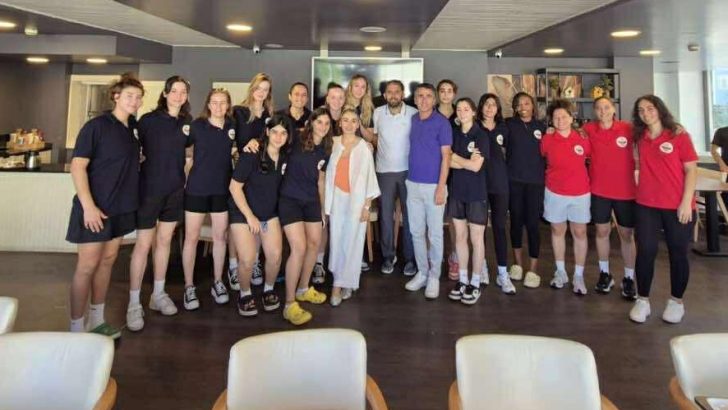 DARICA KIZ BASKETBOL TAKIMI SEZONA MERHABA DİYOR