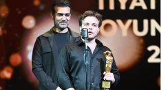 EN BAŞARILI ERKEK  OYUNCU ÖDÜLÜ