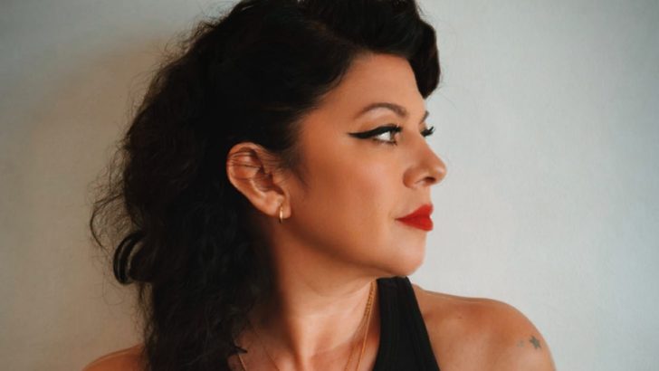 ÖZGE FIŞKIN’DAN SÜRPRİZ COVER