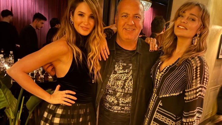 YAŞ GÜNÜNÜ OYUNCU ARKADAŞLARIYLA KUTLADI