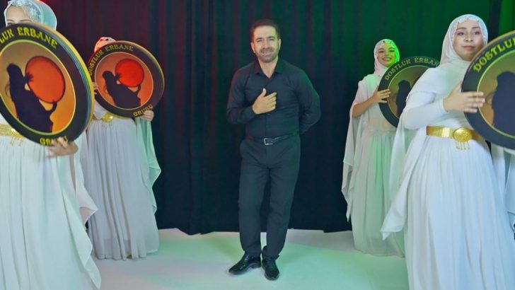 SAMET AKDAĞ HALAY İLE GELDİ