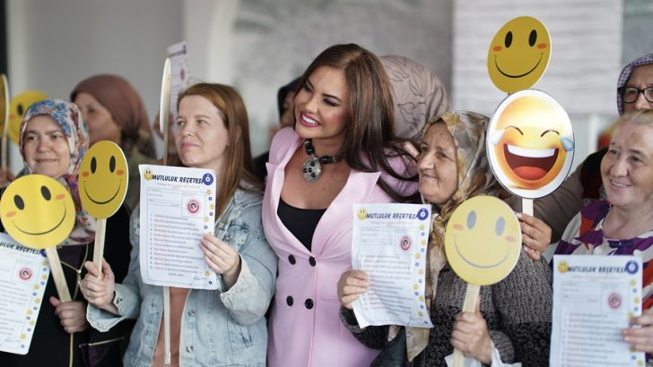 YELDA BAŞARAN’DAN GÜLÜMSETEN MUTLULUK REÇETESİ