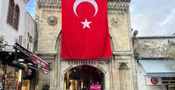 KAPALI ÇARŞI YÖNETİM KURULU AÇIKLAMA YAPTI