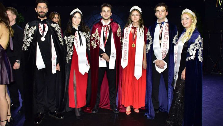 TÜRK SİNEMASININ YENİ YILDIZLARI SAHNEYE ÇIKTI