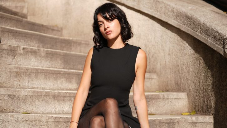 SENA ŞAHİN’DEN DUYGUSAL BİR SLOW POP