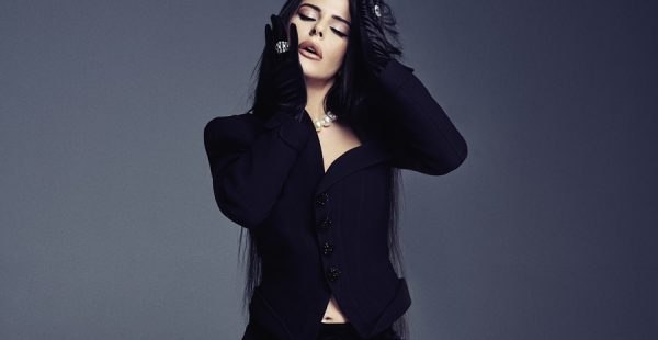 SİMGE’DEN YILIN ALBÜMÜ: “ANLATASIM VAR”