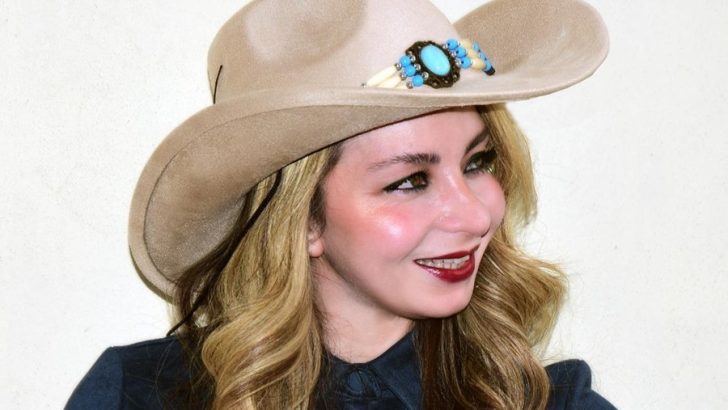 ATİKE’DEN 10 DİLDE 10 ŞARKI