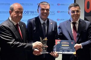 TÜMKİAD’A OXFORD’DA ‘YILIN STK ÖDÜLÜ’