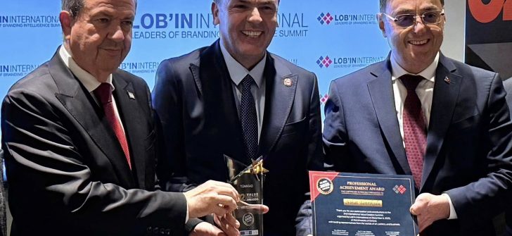 TÜMKİAD’A OXFORD’DA ‘YILIN STK ÖDÜLÜ’