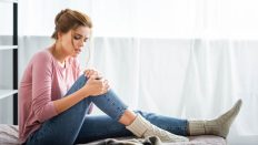 DİZ AĞRILARI VE DİZ ÇEVRESİ YAĞLANMANIN ARKASINDA LİPÖDEM OLABİLİR