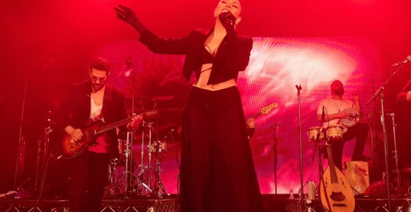 ZİYNET SALİ’DEN LONDRA’DA 25. YILA GÖRKEMLİ FİNAL