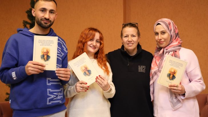 DR. ÖZDEN DERE’Yİ ÖĞRENCİLERİ YALNIZ BIRAKMADI