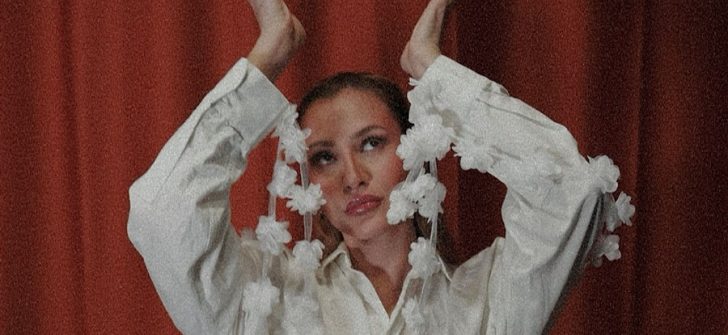 ARADA KALMAK BAZEN EN ÇOK SEVDİĞİNLE OLUR