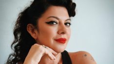 ÖZGE FIŞKIN’DAN FARKLI BİR YENİ YIL ŞARKISI