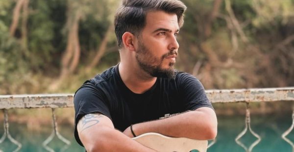 DUYGULARINI MÜZİKLE ANLATAN YENİ NESİL SES